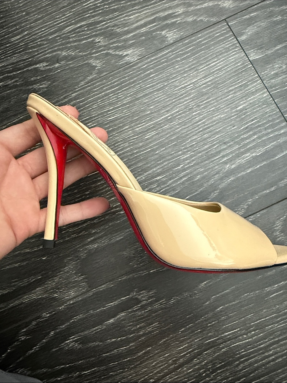 Beige Patent Leather Pointed-Toe Mules